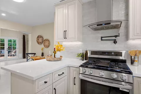 Kitchen - 2813 Panay Ct, Carmichael, CA 95608 photo 5 of 12