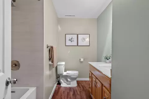 Bath - 2813 Panay Ct, Carmichael, CA 95608 photo 1 of 8