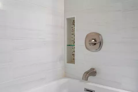 Bath - 2813 Panay Ct, Carmichael, CA 95608 photo 4 of 8