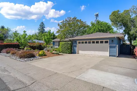 Exterior - 2813 Panay Ct, Carmichael, CA 95608 photo 2 of 38