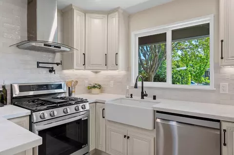 Kitchen - 2813 Panay Ct, Carmichael, CA 95608 photo 3 of 12