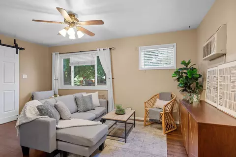 Living - 2813 Panay Ct, Carmichael, CA 95608 photo 4 of 5