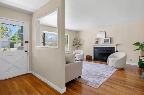 Entry Way - 2813 Panay Ct, Carmichael, CA 95608 photo 1 of 3