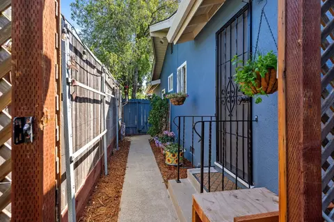 Exterior - 2813 Panay Ct, Carmichael, CA 95608 photo 9 of 38