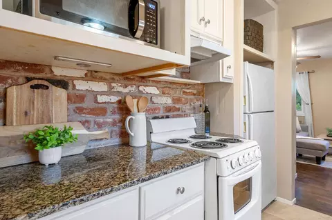 Kitchen - 2813 Panay Ct, Carmichael, CA 95608 photo 12 of 12