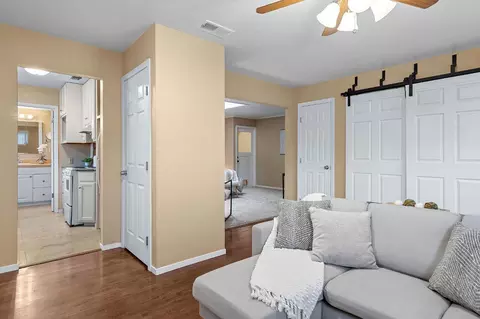 Entry Way - 2813 Panay Ct, Carmichael, CA 95608 photo 3 of 3