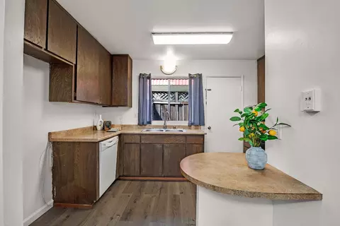 Kitchen - 469 Glacier Dr, Martinez, CA 94553 photo 1 of 5