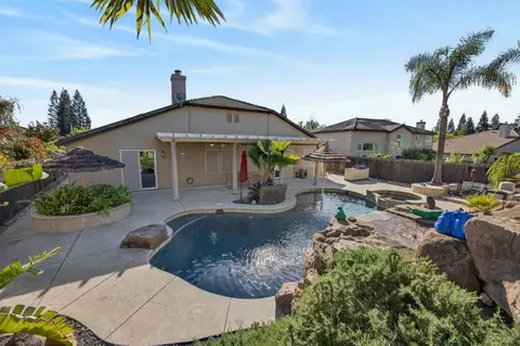 1272 Trehowell Dr, Roseville, CA 95678