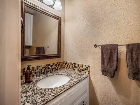 Bath - 6800 Diablo View Trl, Placerville, CA 95667 photo 2 of 2