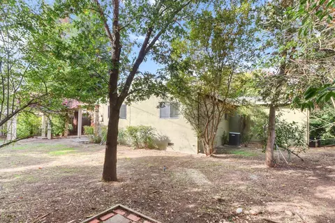 Exterior - 1224 Spruce Ln, Davis, CA 95618 photo 5 of 16