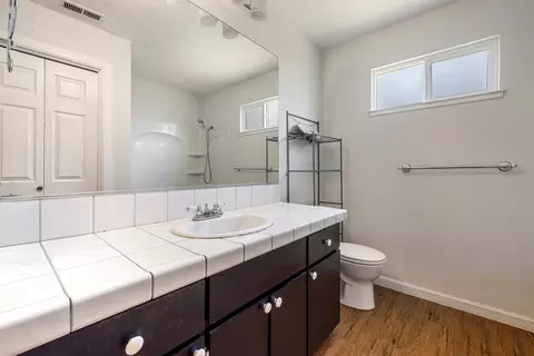 Bath - 2713 Dania Ct, Modesto, CA 95358 photo 1 of 4