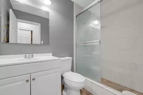 Bath - 2085 Coronado Ave, Merced, CA 95348 photo 1 of 2