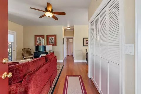 Entry Way - 5105 Lakeshore Dr, Copperopolis, CA 95228 photo 8 of 9