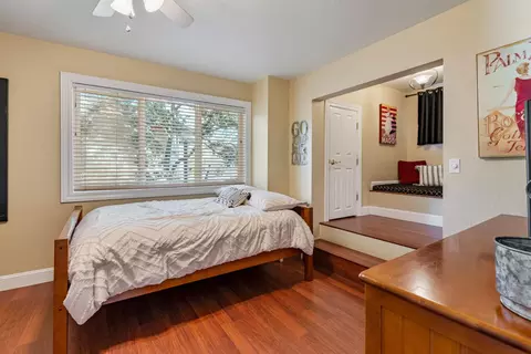 Bedroom - 5105 Lakeshore Dr, Copperopolis, CA 95228 photo 7 of 13