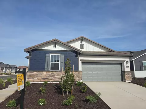 10327 Dal Ct, Elk Grove, CA 95757