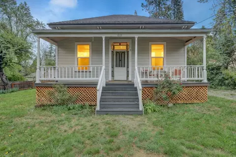 618 Walsh St, Grass Valley, CA 95945