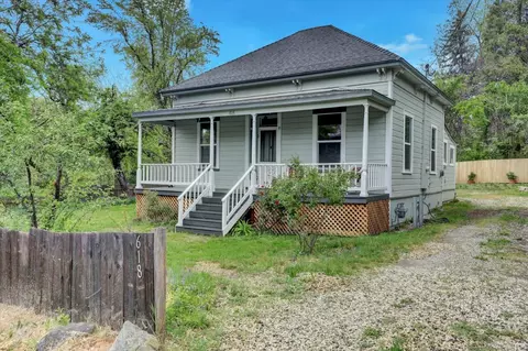 618 Walsh St, Grass Valley, CA 95945 photo 2