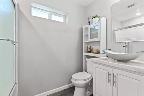 Bath - 209 Crater Ave, Modesto, CA 95351 photo 1 of 2