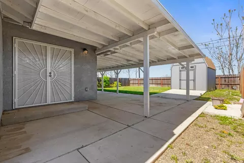 Exterior - 209 Crater Ave, Modesto, CA 95351 photo 4 of 7