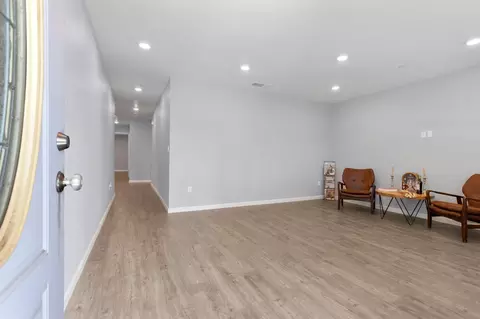 Entry Way - 209 Crater Ave, Modesto, CA 95351 photo 1 of 5