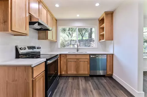 Kitchen - 830 Sheep Ranch Rd, Murphys, CA 95247 photo 4 of 6