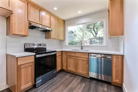 Kitchen - 830 Sheep Ranch Rd, Murphys, CA 95247 photo 5 of 6