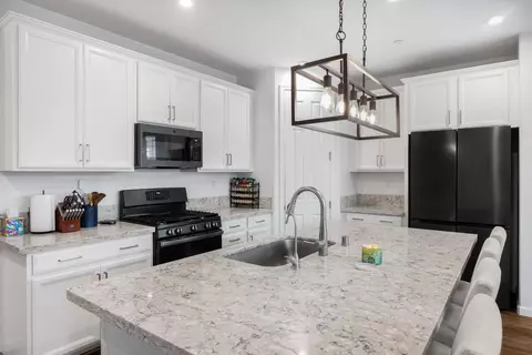 Kitchen - 1552 Egyptian Way, Olivehurst, CA 95961 photo 1 of 1