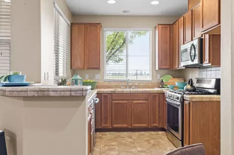 Kitchen - 3103 Leiper Loop, Lincoln, CA 95648 photo 1 of 2