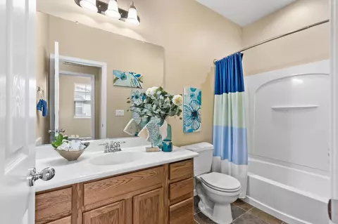 Bath - 3103 Leiper Loop, Lincoln, CA 95648 photo 3 of 3