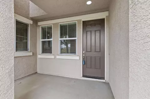 Exterior - 3103 Leiper Loop, Lincoln, CA 95648 photo 2 of 3