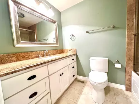 Bath - 3837 Marigold Ln, Modesto, CA 95356 photo 2 of 6