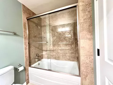 Bath - 3837 Marigold Ln, Modesto, CA 95356 photo 3 of 6