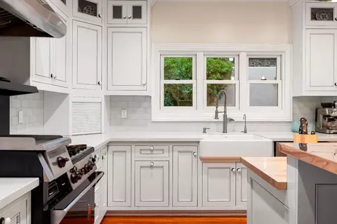 Kitchen - 990 Thompson Way, Placerville, CA 95667 photo 4 of 6
