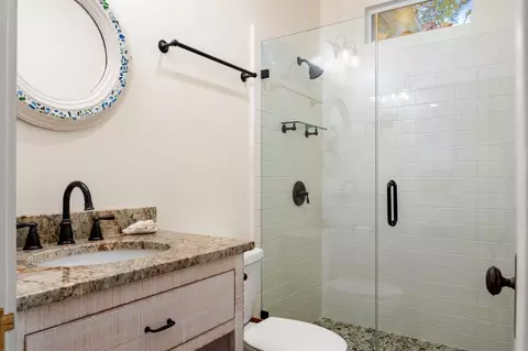 Bath - 990 Thompson Way, Placerville, CA 95667 photo 2 of 5