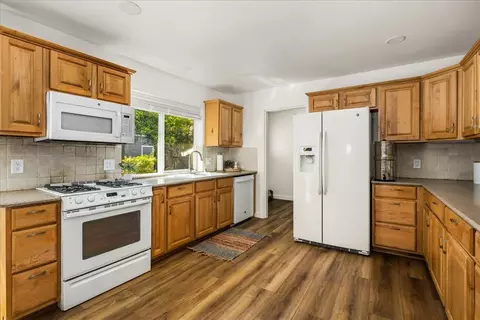 Kitchen - 11146 Ragan Way, Grass Valley, CA 95949 photo 2 of 4