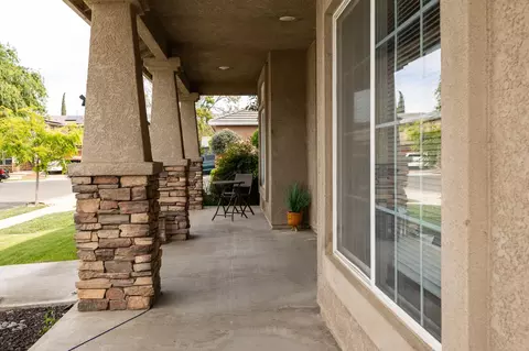 Exterior - 850 Miraggio Dr, Patterson, CA 95363 photo 12 of 13