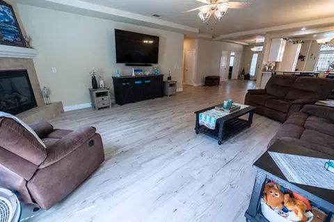 Living - 850 Miraggio Dr, Patterson, CA 95363 photo 2 of 2