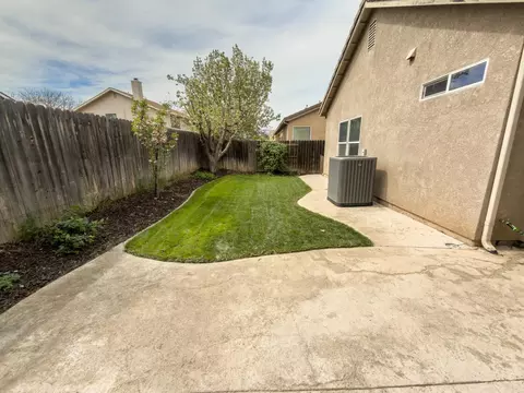 Exterior - 850 Miraggio Dr, Patterson, CA 95363 photo 7 of 13