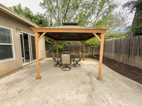 Exterior - 850 Miraggio Dr, Patterson, CA 95363 photo 4 of 13