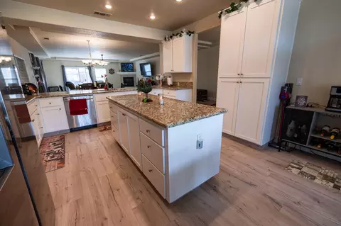 Kitchen - 850 Miraggio Dr, Patterson, CA 95363 photo 1 of 4