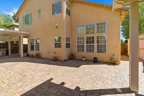 Exterior - 1703 Egret Dr, Tracy, CA 95376 photo 6 of 10