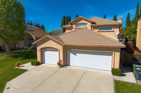 Exterior - 1703 Egret Dr, Tracy, CA 95376 photo 4 of 10