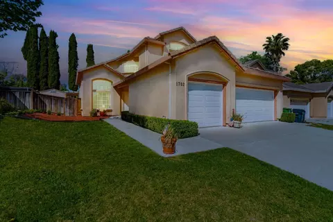 Exterior - 1703 Egret Dr, Tracy, CA 95376 photo 2 of 10