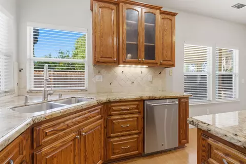 Kitchen - 1703 Egret Dr, Tracy, CA 95376 photo 2 of 7
