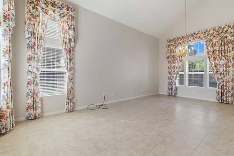 Living - 1703 Egret Dr, Tracy, CA 95376 photo 1 of 9