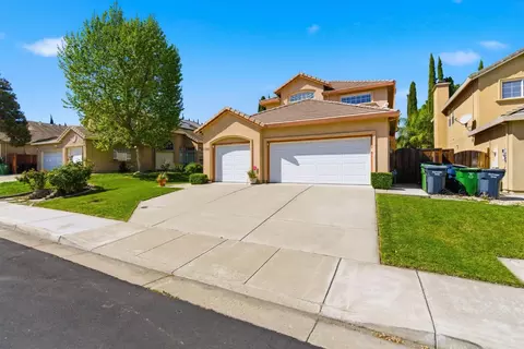 Exterior - 1703 Egret Dr, Tracy, CA 95376 photo 3 of 10