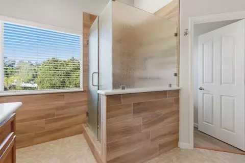 Bath - 1703 Egret Dr, Tracy, CA 95376 photo 4 of 4