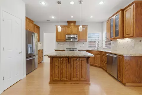 Kitchen - 1703 Egret Dr, Tracy, CA 95376 photo 6 of 7