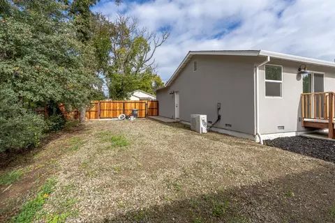 Exterior - 6838 Grant Ave, Carmichael, CA 95608 photo 6 of 14