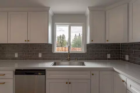 Kitchen - 6838 Grant Ave, Carmichael, CA 95608 photo 8 of 8